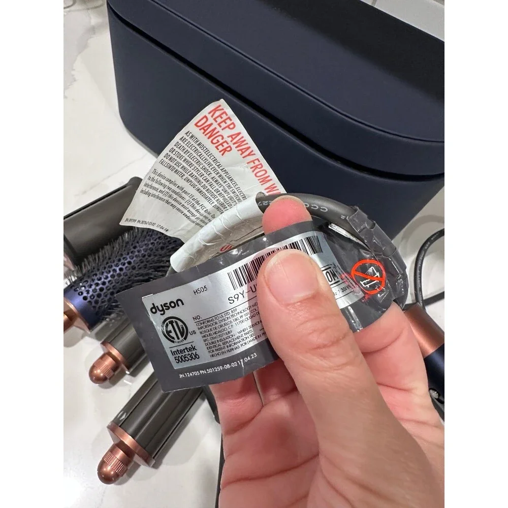 Dyson Airwrap Multi-Styler Complete Long All Attachments & Storage Case
